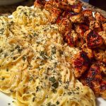 Creamy Garlic Butter Chicken & Linguine in Alfredo Sauce