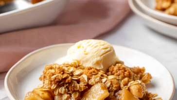 Apple Crisp with Oats